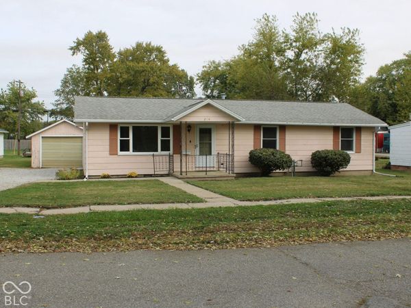 214 E Plum Street, Linden, IN 47955