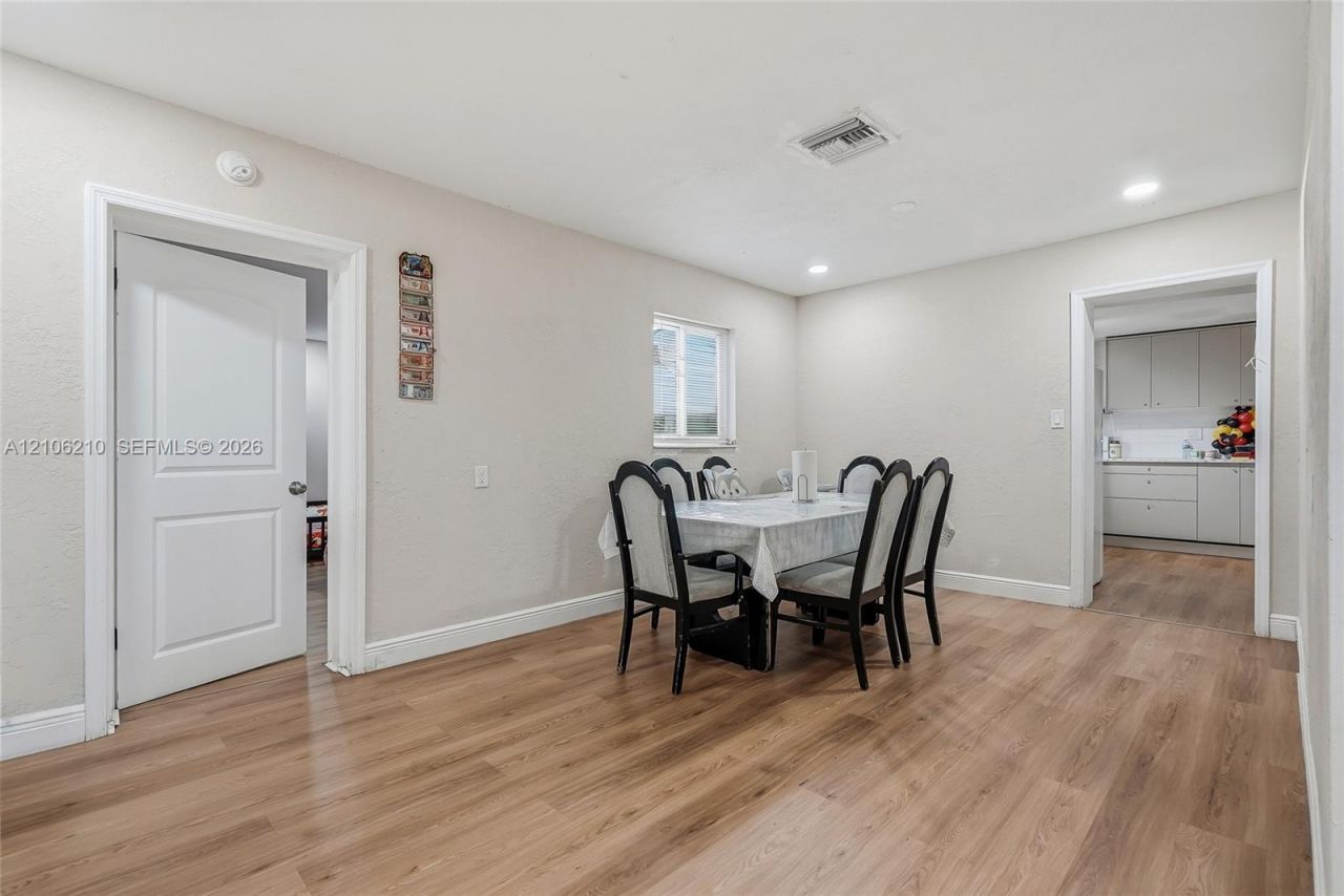 1111 S 7th St , Fort Pierce, FL 34950 Photo
