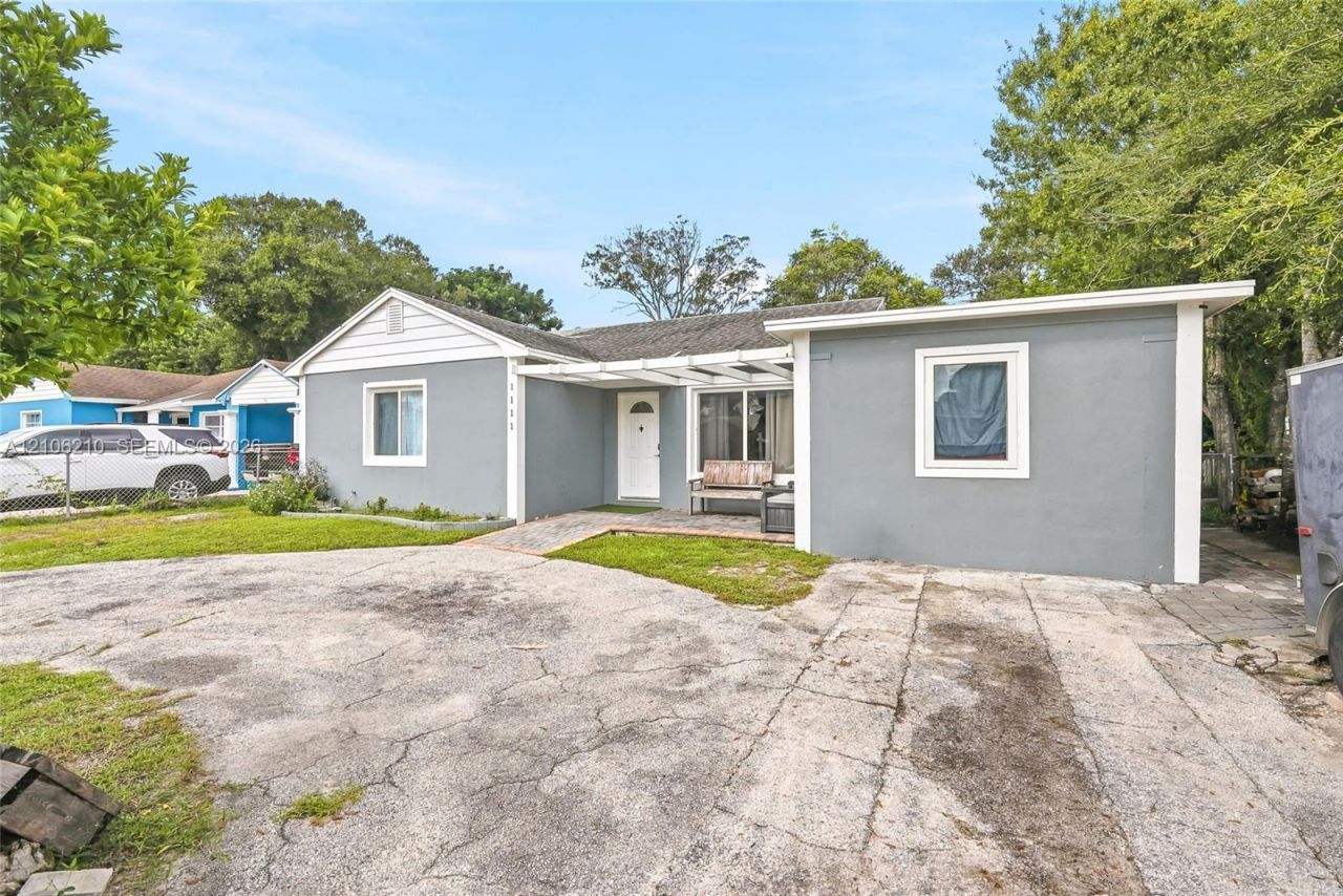 1111 S 7th St , Fort Pierce, FL 34950 Photo