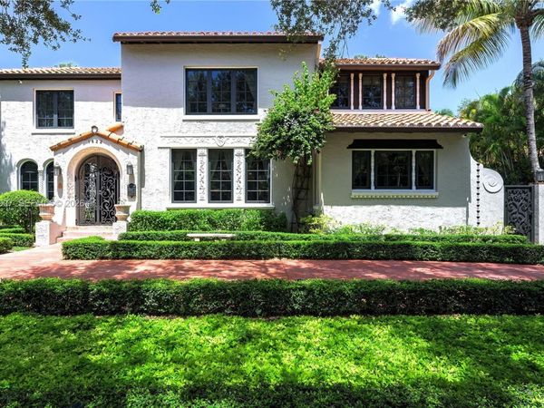 1822 Country Club Prado , Coral Gables, FL 33134