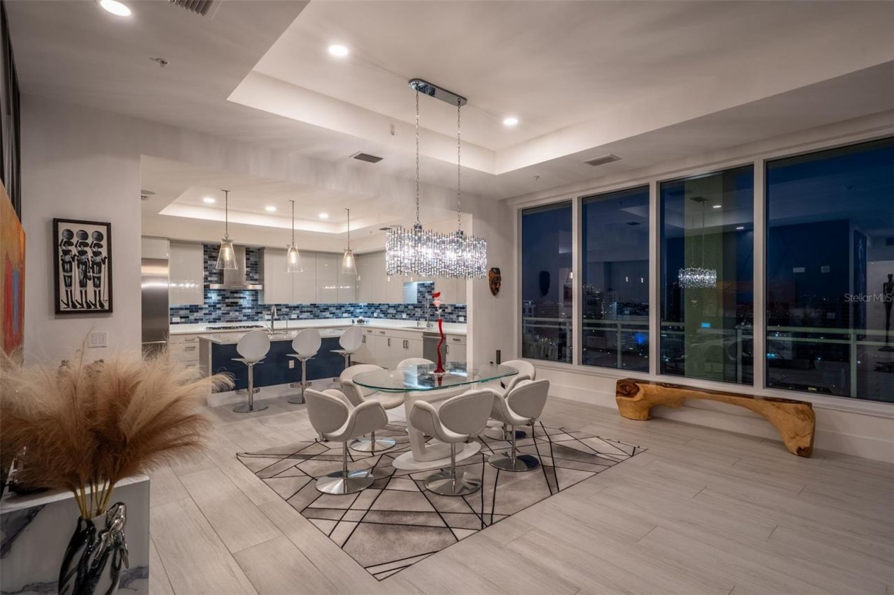 540 N Tamiami Trail, Unit 1604, Sarasota, FL 34236 Photo