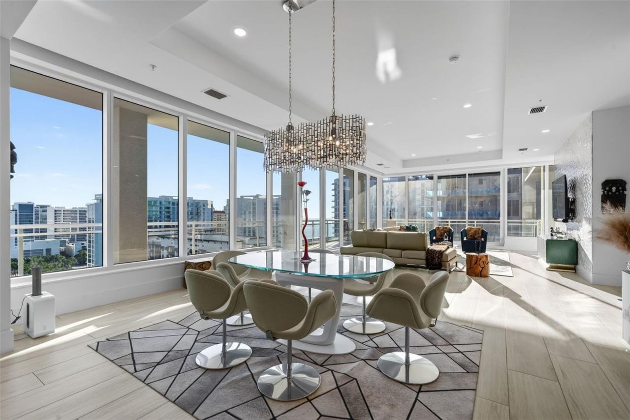 540 N Tamiami Trail, Unit 1604, Sarasota, FL 34236 Photo