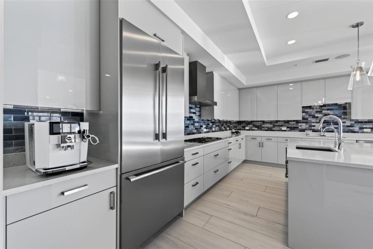 540 N Tamiami Trail, Unit 1604, Sarasota, FL 34236 Photo