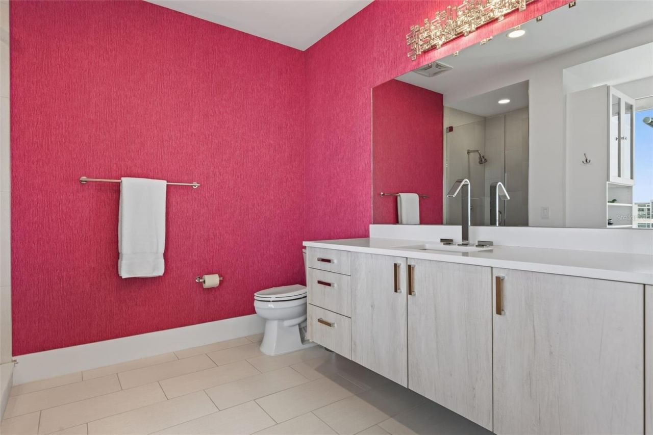 540 N Tamiami Trail, Unit 1604, Sarasota, FL 34236 Photo