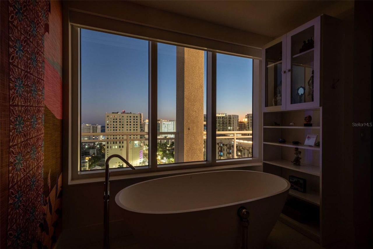 540 N Tamiami Trail, Unit 1604, Sarasota, FL 34236 Photo