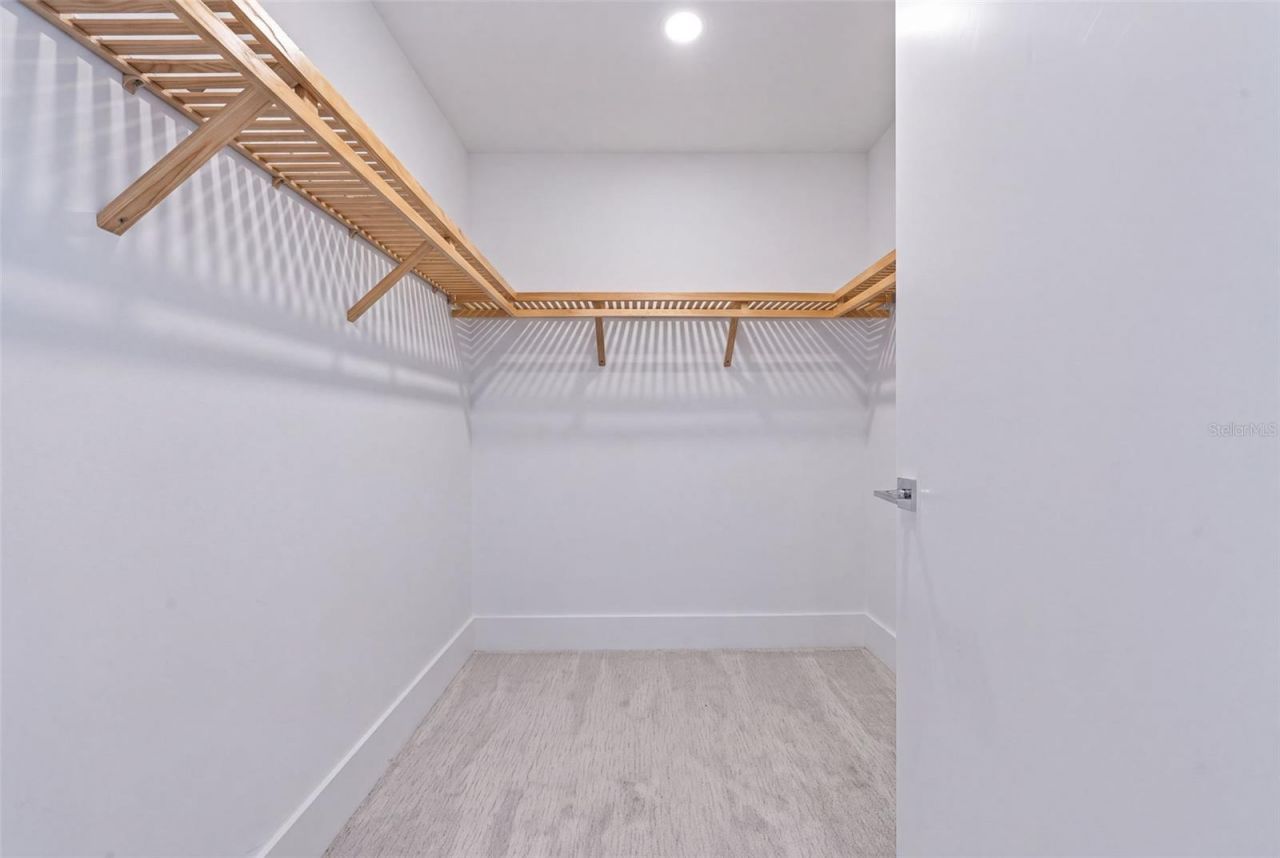 540 N Tamiami Trail, Unit 1604, Sarasota, FL 34236 Photo