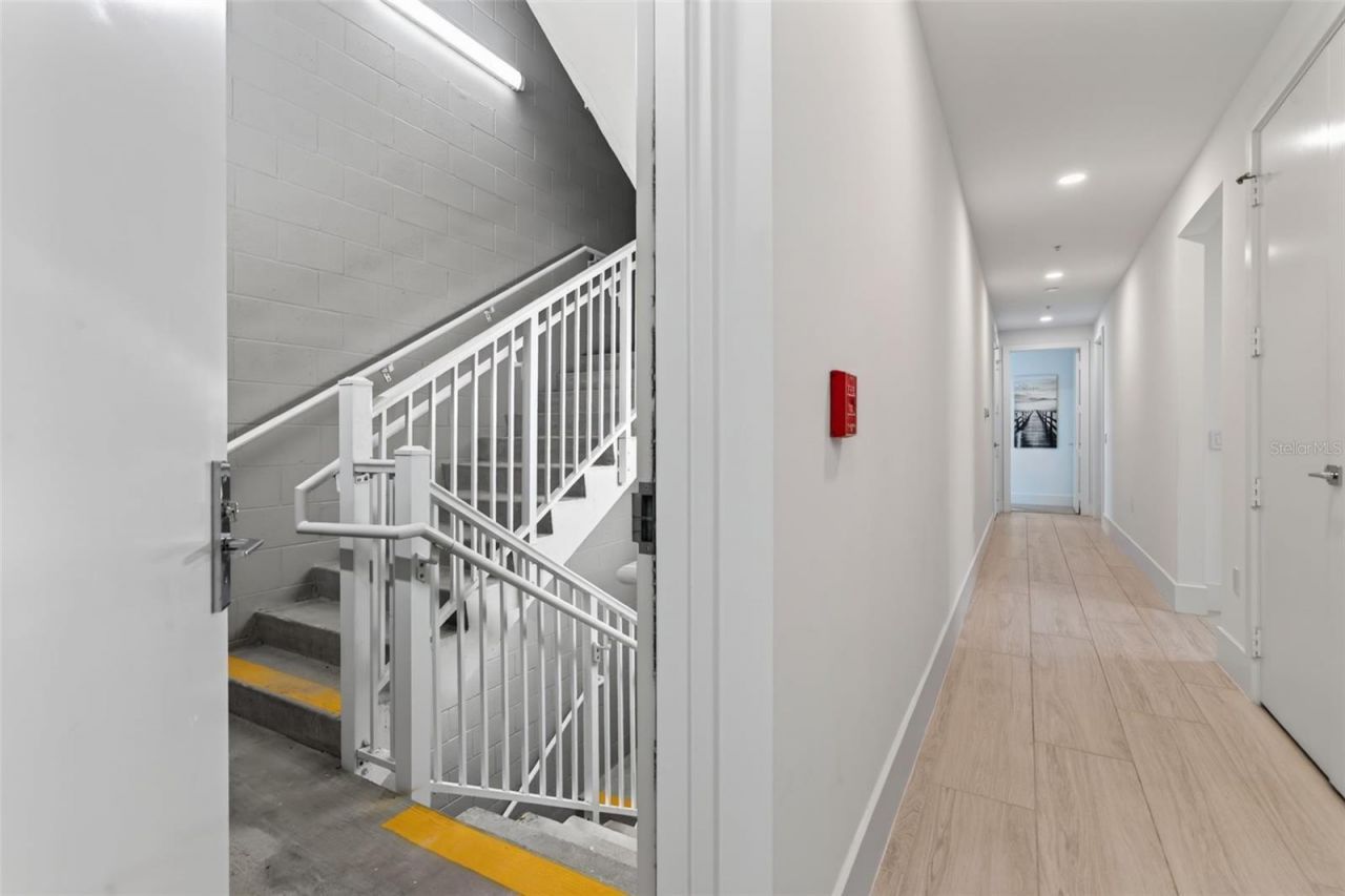 540 N Tamiami Trail, Unit 1604, Sarasota, FL 34236 Photo