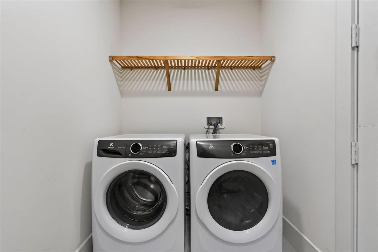 540 N Tamiami Trail, Unit 1604, Sarasota, FL 34236 Photo