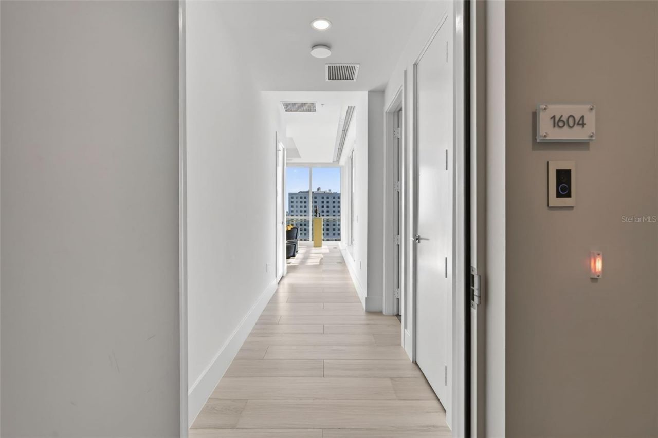 540 N Tamiami Trail, Unit 1604, Sarasota, FL 34236 Photo