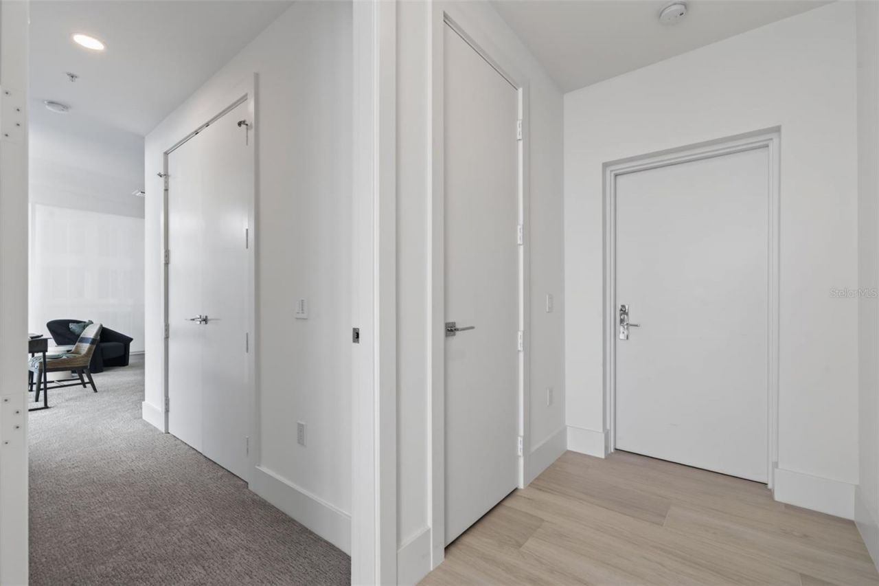 540 N Tamiami Trail, Unit 1604, Sarasota, FL 34236 Photo