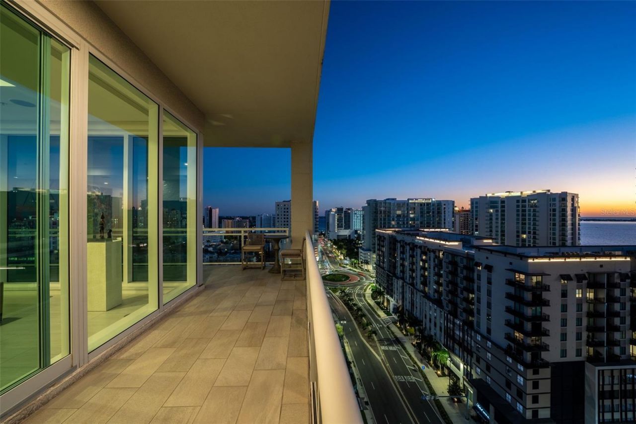 540 N Tamiami Trail, Unit 1604, Sarasota, FL 34236 Photo