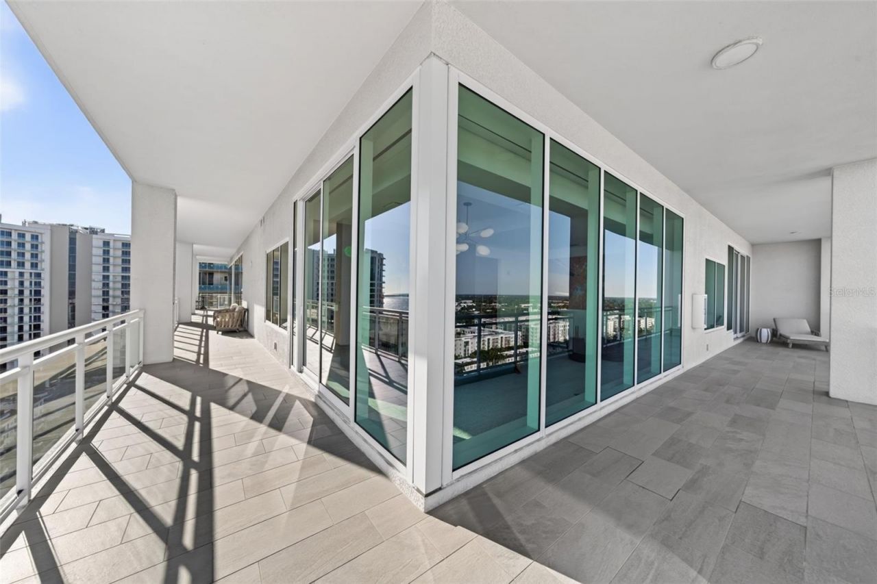 540 N Tamiami Trail, Unit 1604, Sarasota, FL 34236 Photo