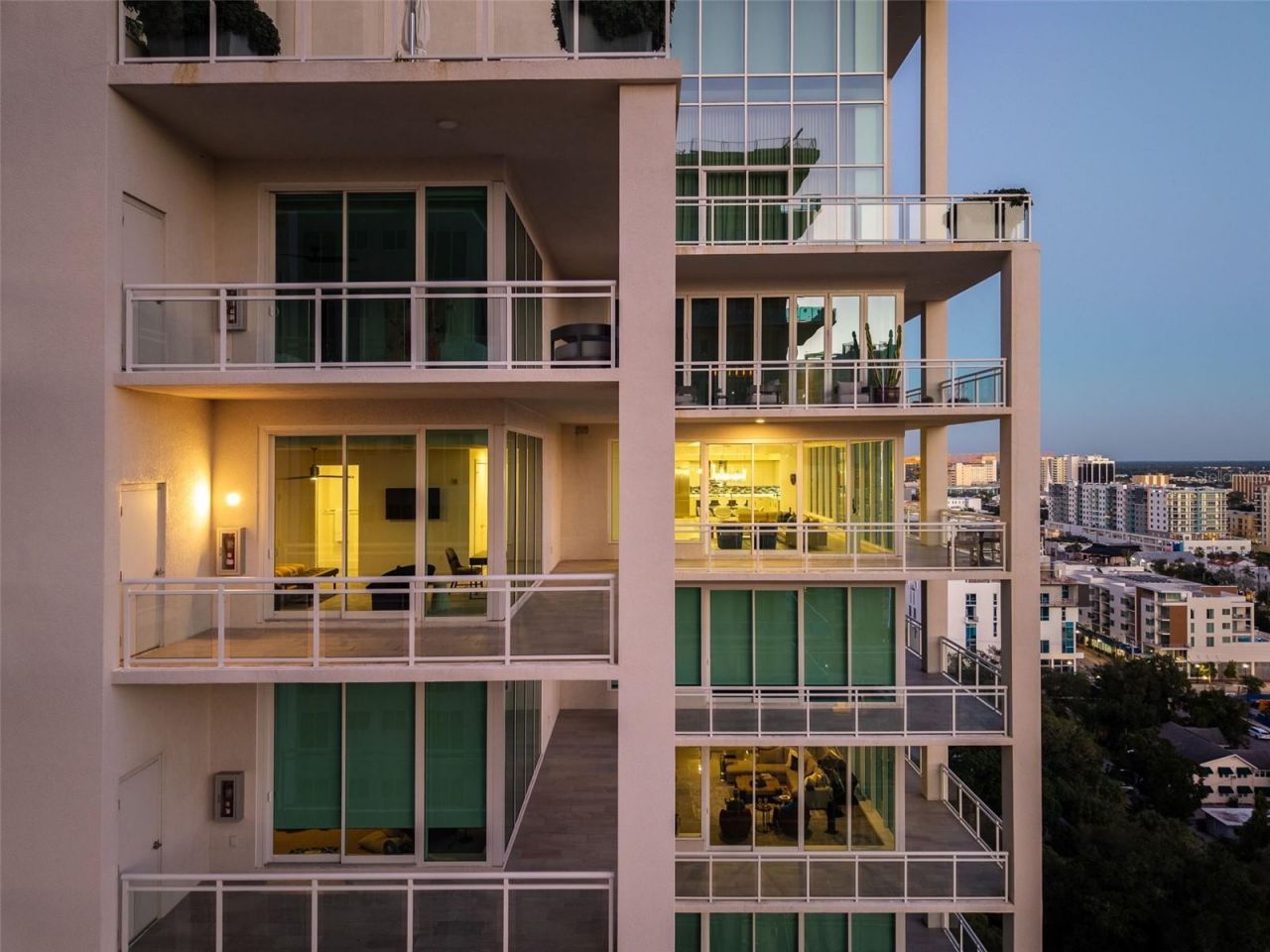 540 N Tamiami Trail, Unit 1604, Sarasota, FL 34236 Photo