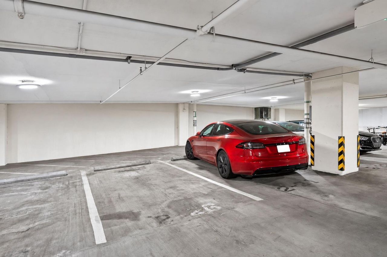 540 N Tamiami Trail, Unit 1604, Sarasota, FL 34236 Photo