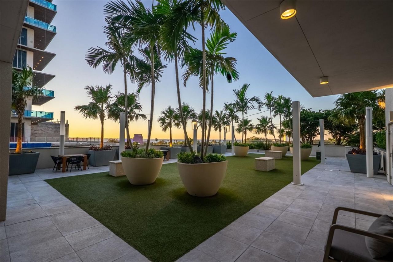 540 N Tamiami Trail, Unit 1604, Sarasota, FL 34236 Photo