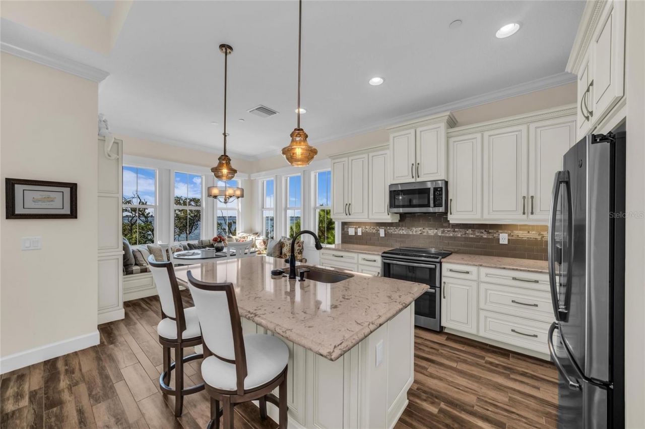 280 Saint Lucia Drive, Unit 202, Bradenton, FL 34209 Photo