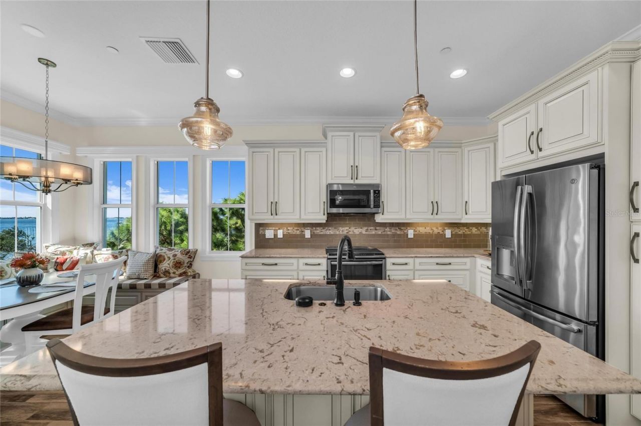 280 Saint Lucia Drive, Unit 202, Bradenton, FL 34209 Photo