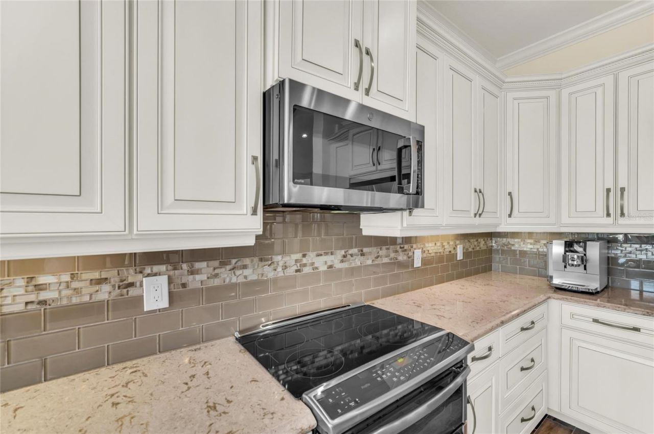 280 Saint Lucia Drive, Unit 202, Bradenton, FL 34209 Photo