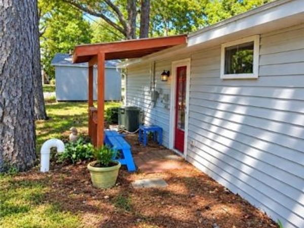 36 Beach Road , Reedville, VA 22539