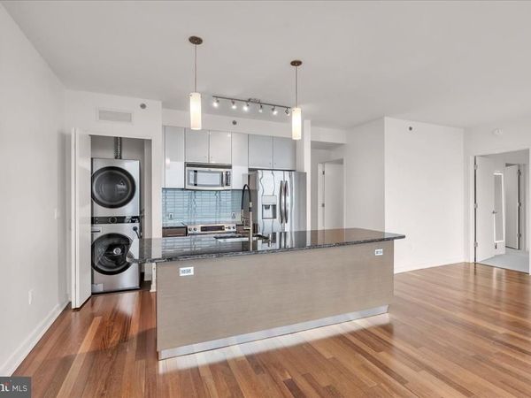 2101 MARKET , Unit 3704, PHILADELPHIA, PA 19103