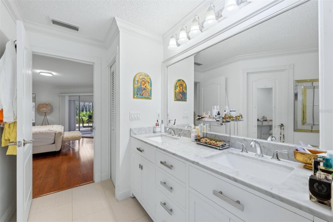 4246 Hearthstone Drive, Sarasota, FL 34238 Photo