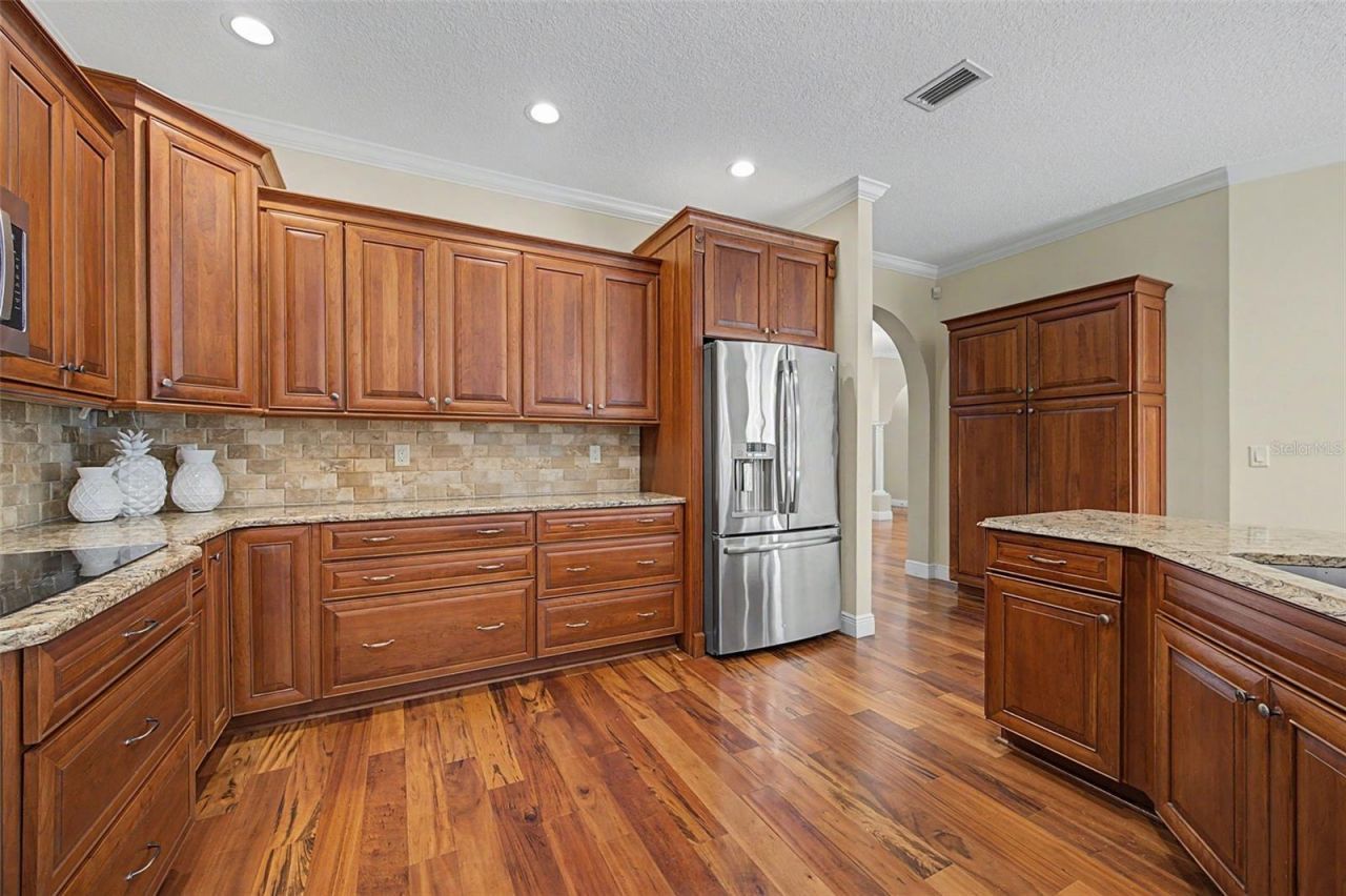 1558 E Lake Woodlands Parkway , Oldsmar, FL 34677 Photo