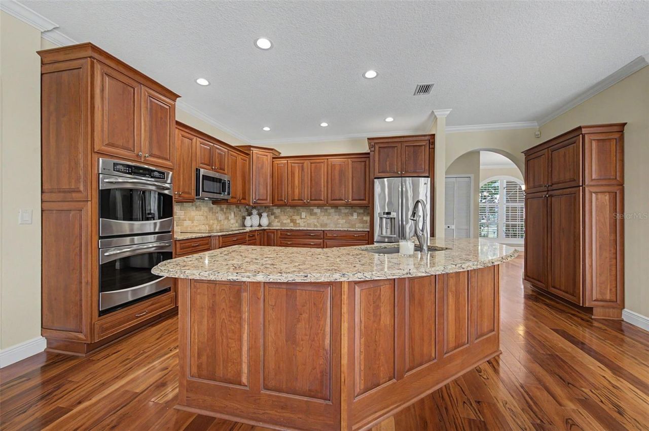 1558 E Lake Woodlands Parkway , Oldsmar, FL 34677 Photo