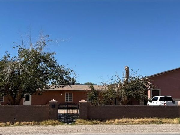 8461 Fairfield Avenue, Las Vegas, NV 89123