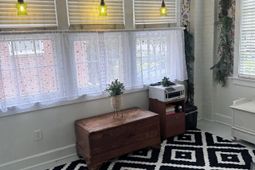 207 S Woodrow Street photo 4