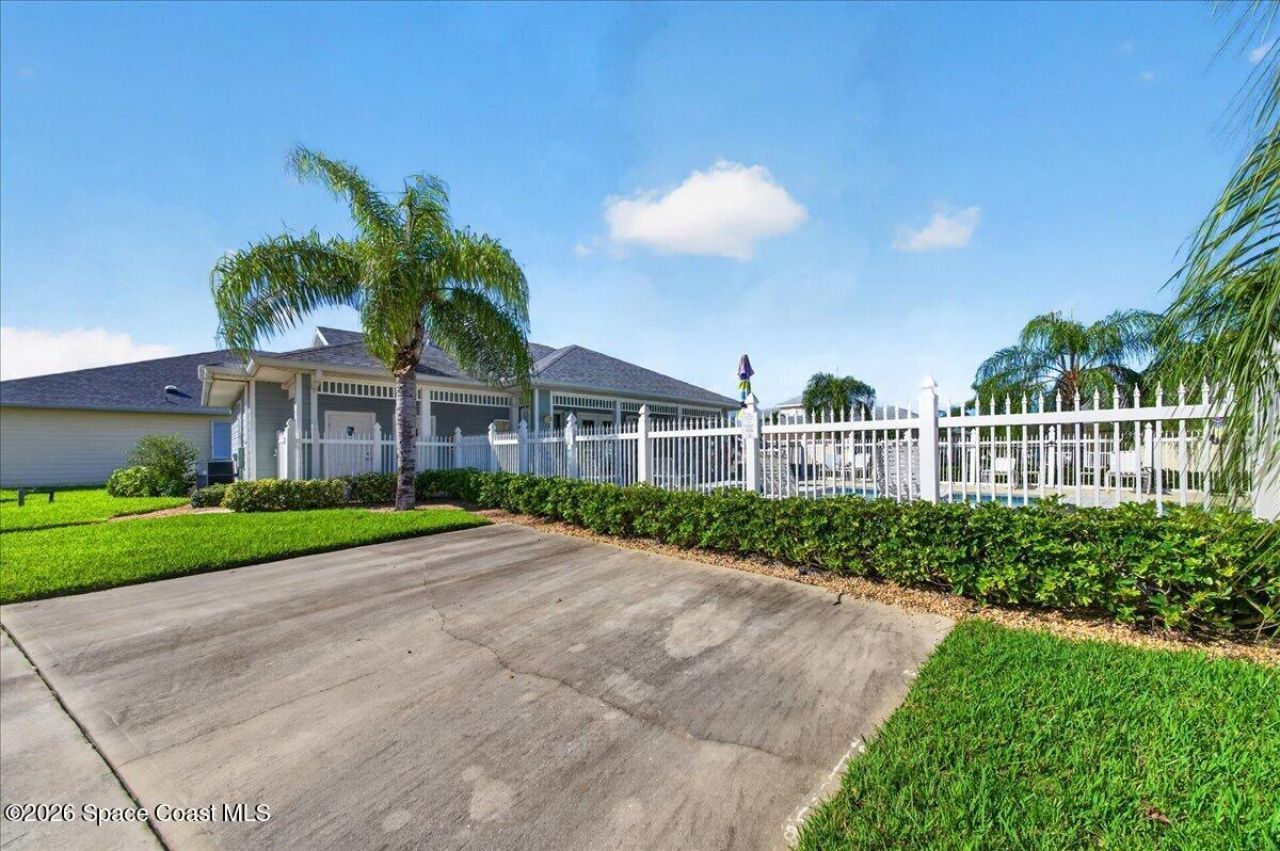 1002 Eleuthera Drive Ne, Palm Bay, FL 32905 Photo