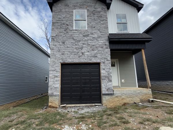 819 Gracey Ave, Clarksville, TN 37040