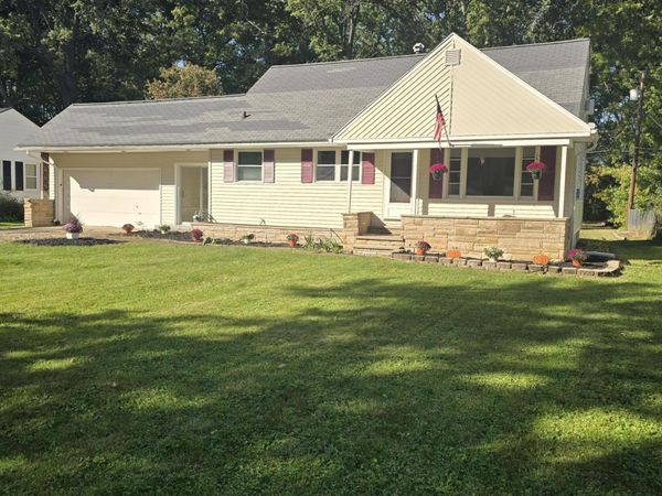 42108 Emerson Court, Other, OH 44035