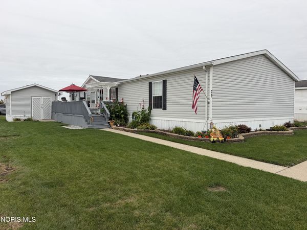 27484 Oregon Road , Perrysburg, OH 43551