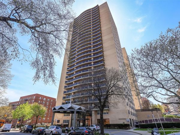 66-36 Yellowstone Boulevard , Unit A20, Forest Hills, NY 11375