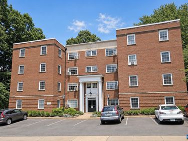 32 UNIVERSITY CIR , Unit 3, Charlottesville, VA 22903
