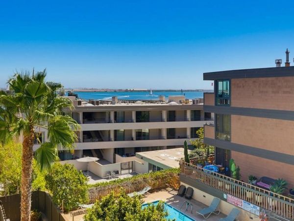 2942 Lawrence St., San Diego, CA 92106