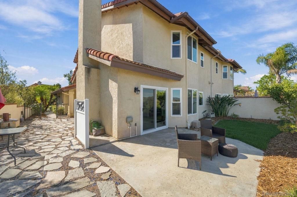 2315 Summerhill Dr, Encinitas, CA 92024 Main Photo