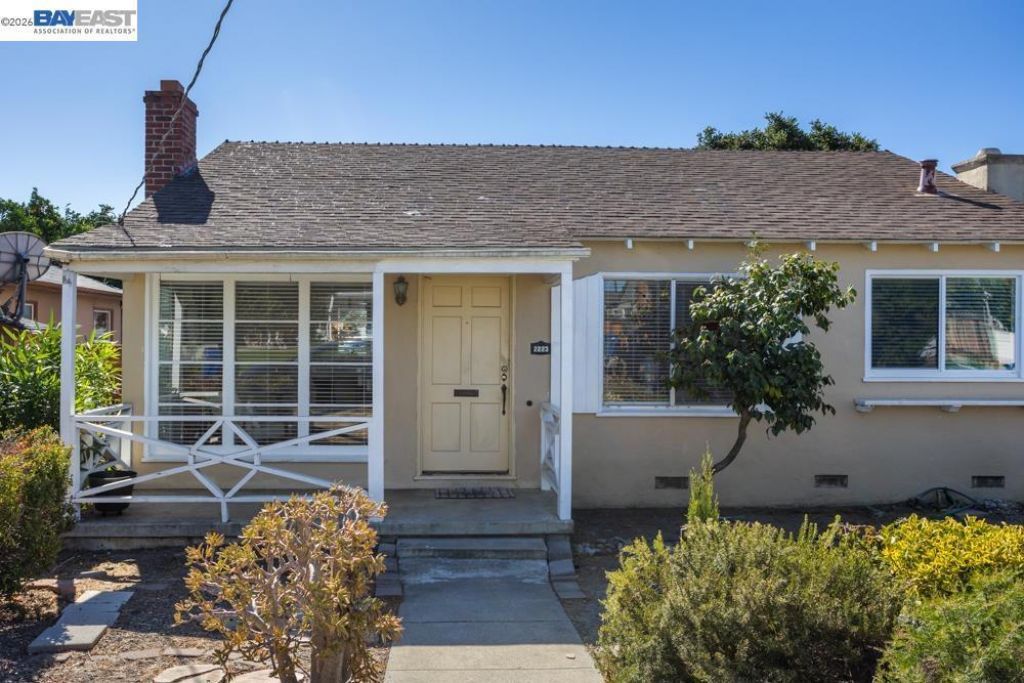 2223 Lessley Ave, Castro Valley, CA 94546 Main Photo