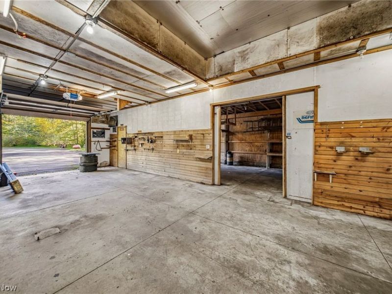 8520 Woodhill Drive, Chardon, OH 44024 Photo 13