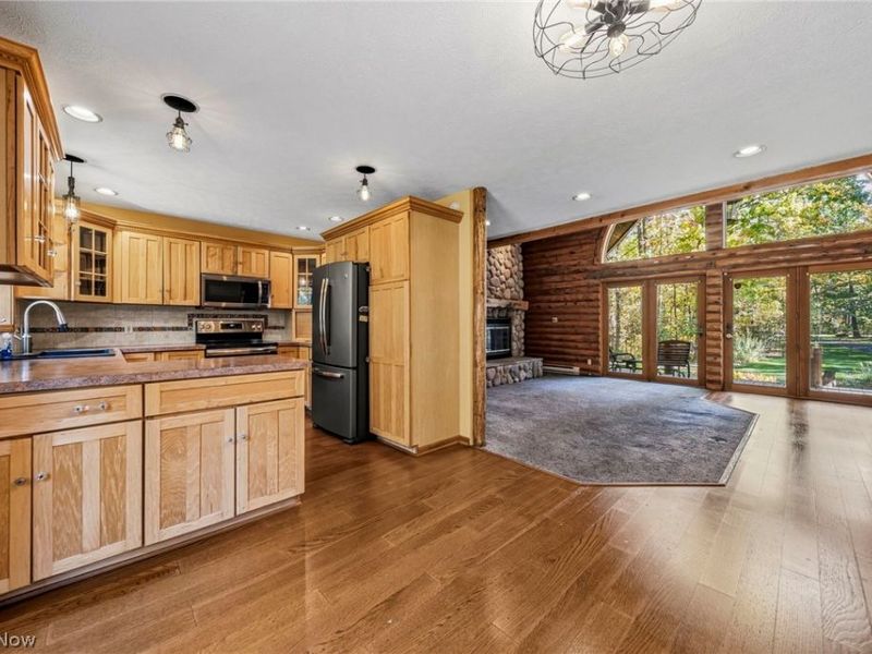 8520 Woodhill Drive, Chardon, OH 44024 Photo 18