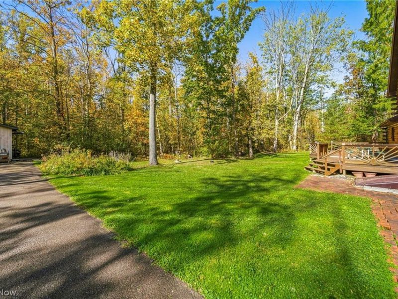 8520 Woodhill Drive, Chardon, OH 44024 Photo 9