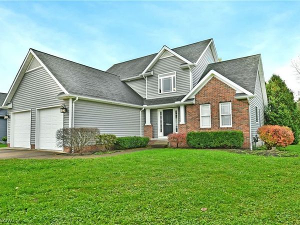 813 Dalton Drive NW, Warren, OH 44481