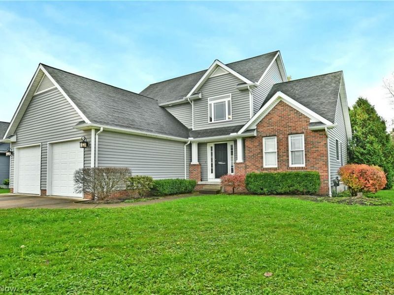 813 Dalton Drive NW, Warren, OH 44481 Photo 1