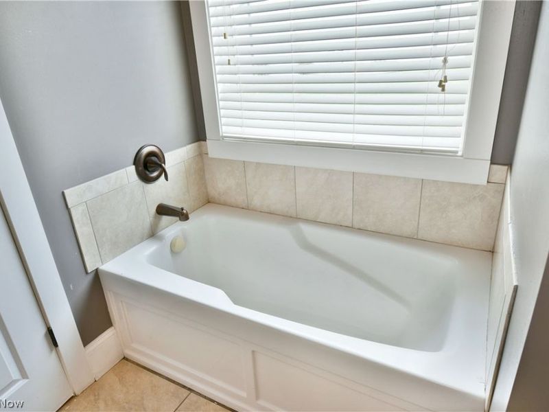 813 Dalton Drive NW, Warren, OH 44481 Photo 36