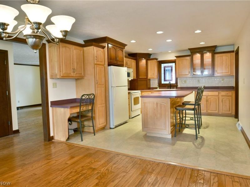190 Maple Leaf Drive, Hubbard, OH 44425 Photo 17