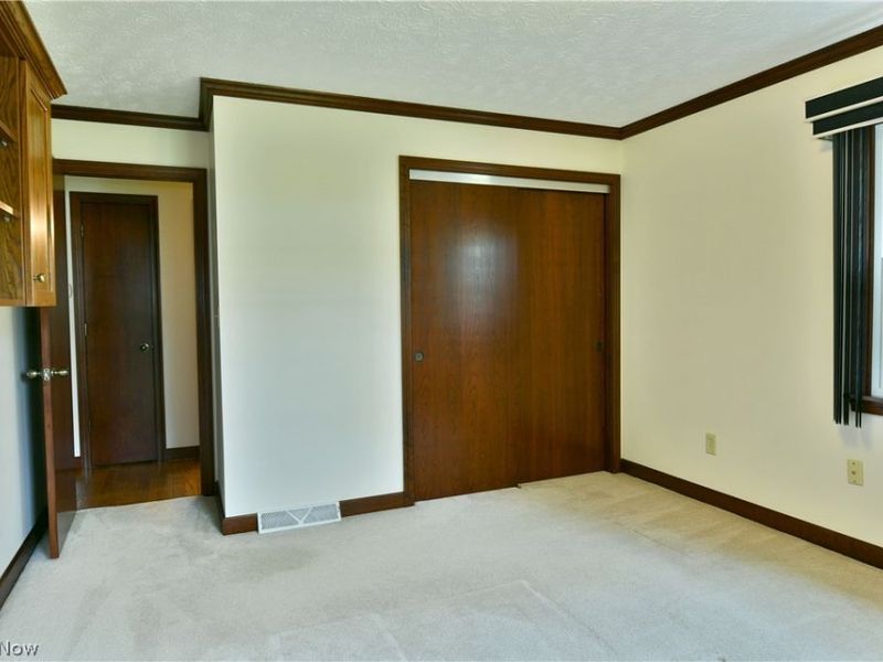 190 Maple Leaf Drive, Hubbard, OH 44425 Photo 35