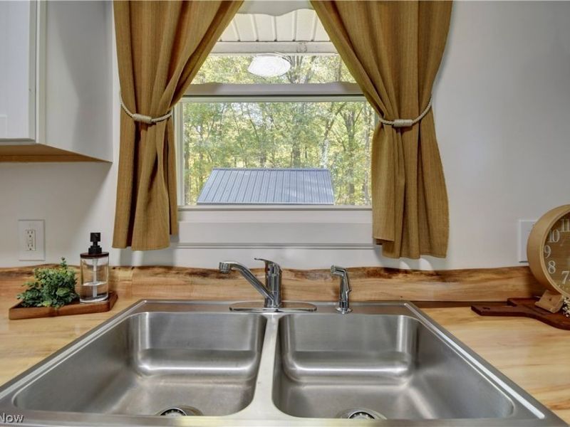 3165 Phalanx Mills Herner Road, Southington, OH 44470 Photo 16