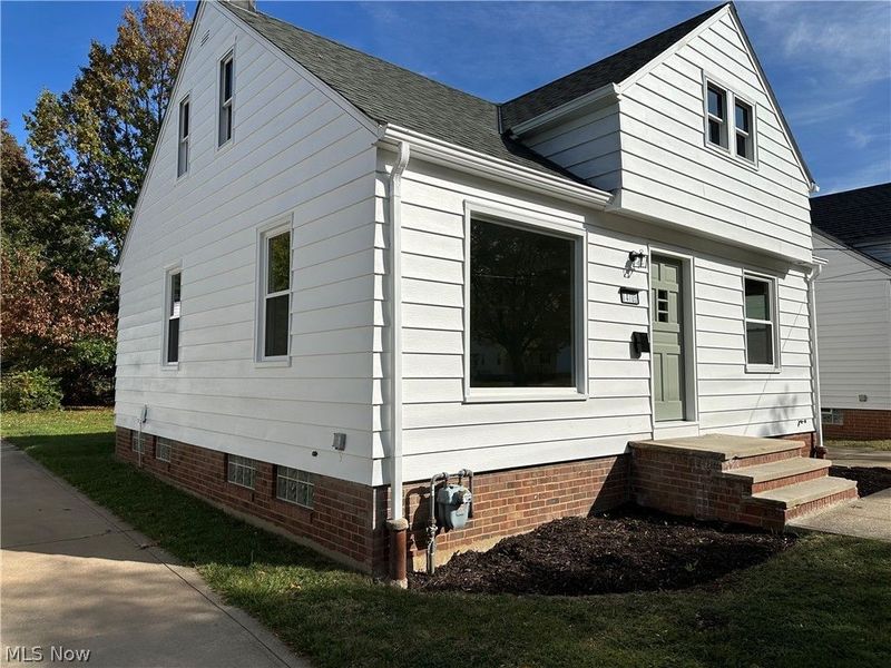 14705 Rockside Road, Maple Heights, OH 44137 Photo 2