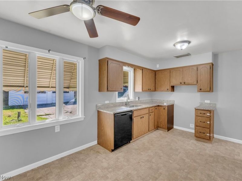 5603 Laverne Avenue, Parma, OH 44129 Photo 9