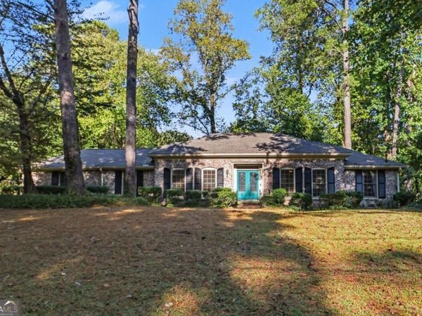 2027 Gainsborough Drive, Chamblee, GA 30341